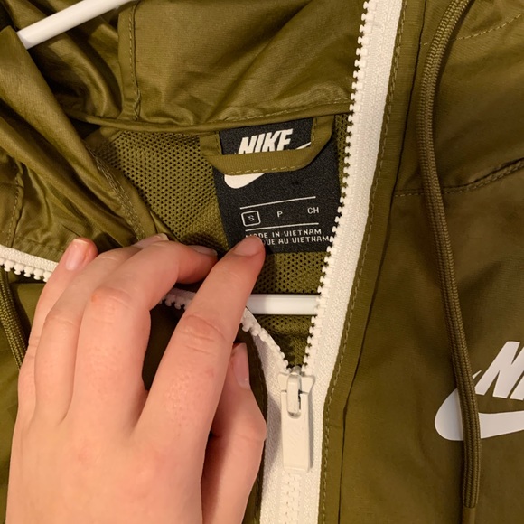 Nike windbreaker - Picture 3 of 3